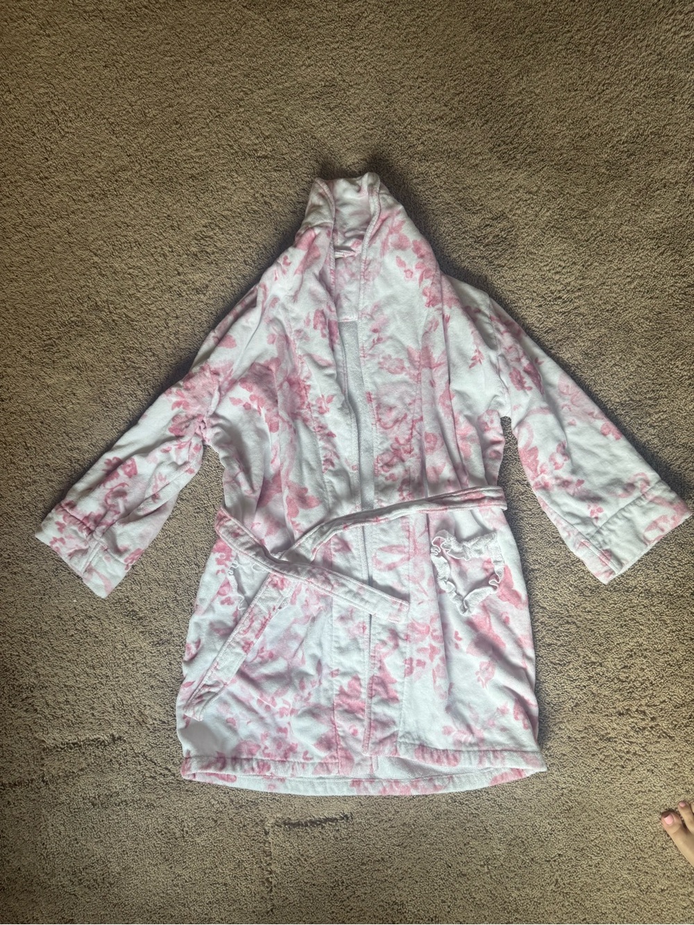LoveShackFancy x PBTeen Damask Terry Robe - Picture 4 of 6